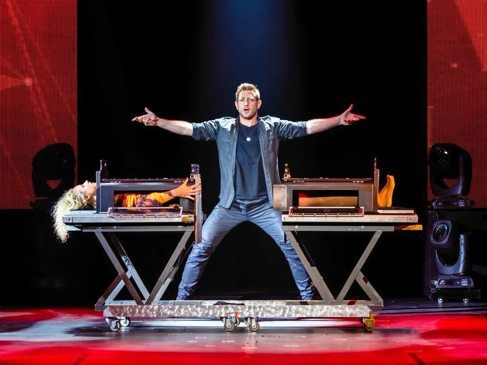 Illusion Stage Spectacular